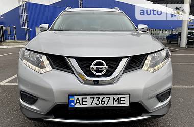 Позашляховик / Кросовер Nissan Rogue 2016 в 