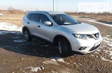 Позашляховик / Кросовер Nissan Rogue 2015 в 