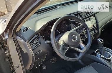Позашляховик / Кросовер Nissan Rogue 2017 в 
