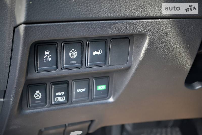 Позашляховик / Кросовер Nissan Rogue 2017 в Харкові