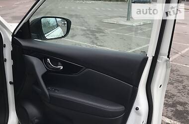 Позашляховик / Кросовер Nissan Rogue 2016 в 