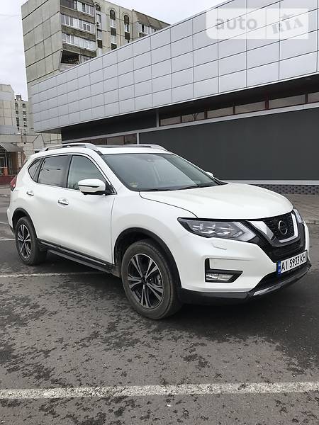 Внедорожник / Кроссовер Nissan Rogue 2016 в Киеве