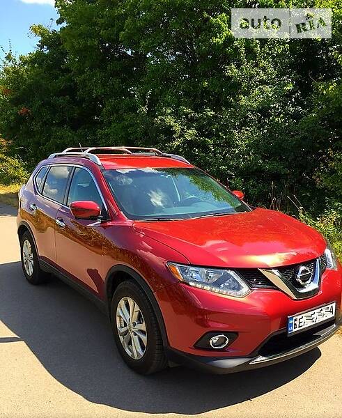 Позашляховик / Кросовер Nissan Rogue 2016 в Чернівцях