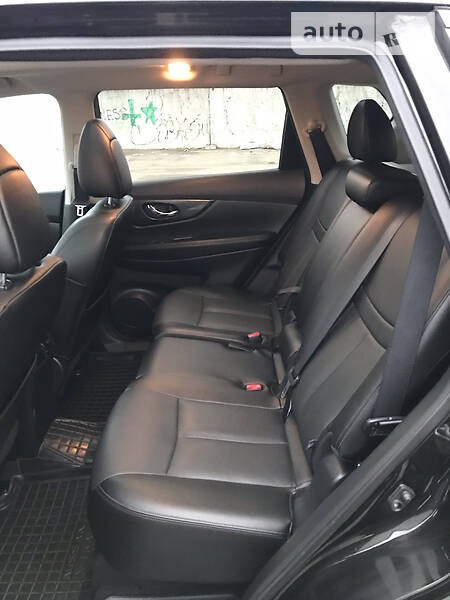 Позашляховик / Кросовер Nissan Rogue 2015 в Києві