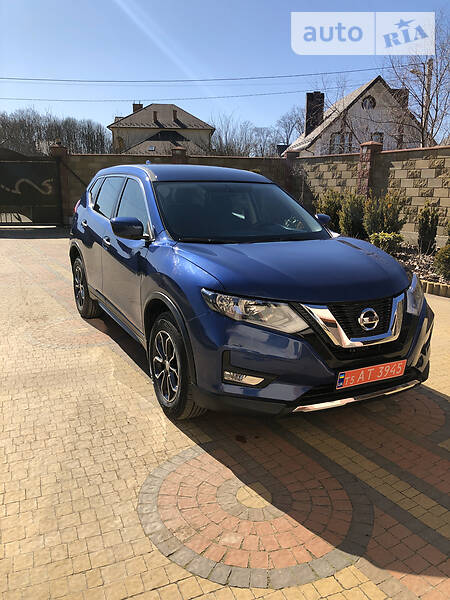 Позашляховик / Кросовер Nissan Rogue 2018 в Львові