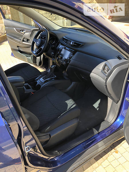 Позашляховик / Кросовер Nissan Rogue 2018 в Львові