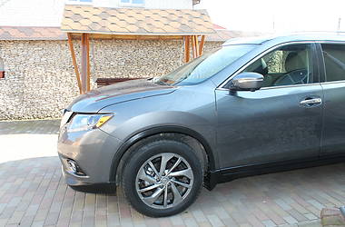 Позашляховик / Кросовер Nissan Rogue 2015 в 