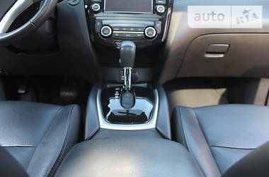 Позашляховик / Кросовер Nissan Rogue 2015 в 