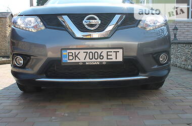 Позашляховик / Кросовер Nissan Rogue 2015 в 