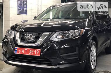 Позашляховик / Кросовер Nissan Rogue 2017 в 