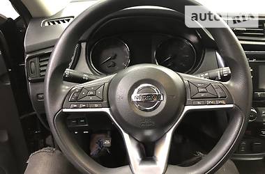 Позашляховик / Кросовер Nissan Rogue 2017 в 