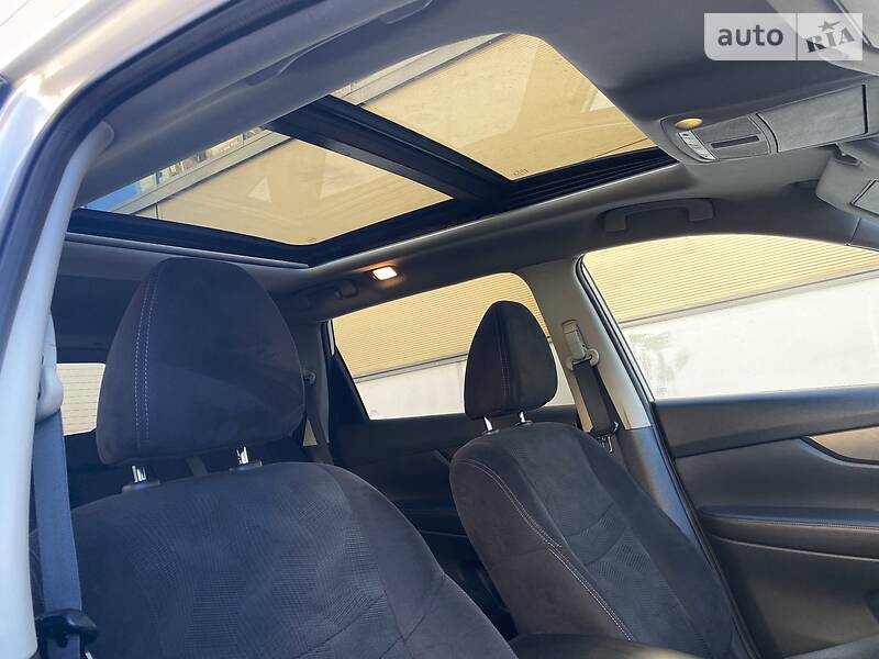 Позашляховик / Кросовер Nissan Rogue 2014 в Києві