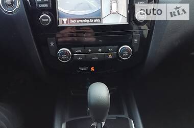 Позашляховик / Кросовер Nissan Rogue 2015 в 