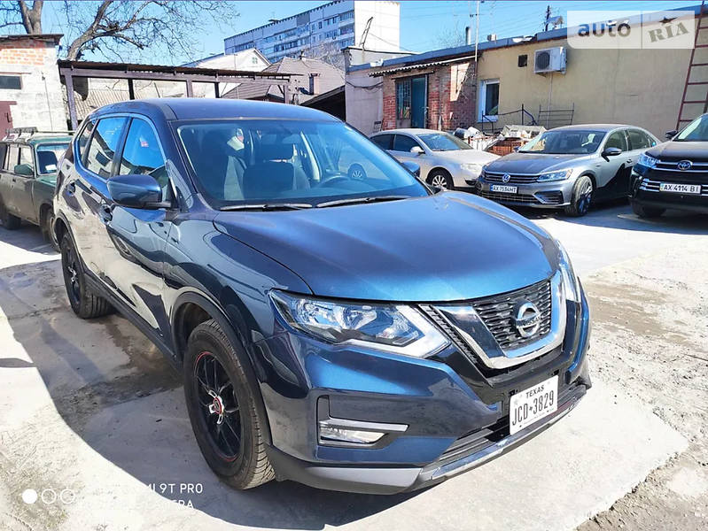 Позашляховик / Кросовер Nissan Rogue 2016 в Харкові