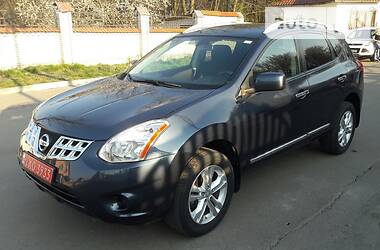 Позашляховик / Кросовер Nissan Rogue 2013 в 