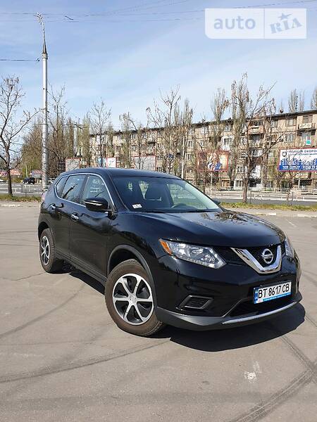 Позашляховик / Кросовер Nissan Rogue 2015 в 