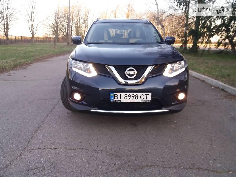 Позашляховик / Кросовер Nissan Rogue 2016 в Полтаві