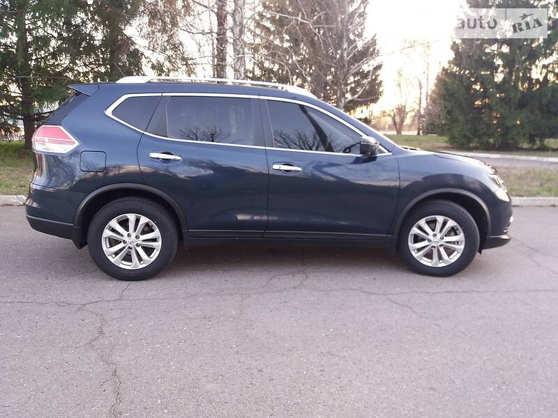 Позашляховик / Кросовер Nissan Rogue 2016 в Полтаві