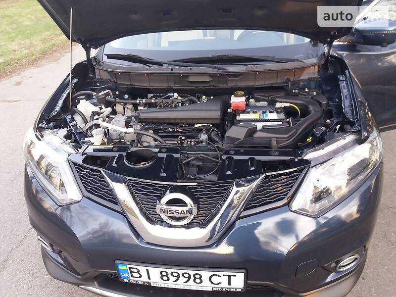 Позашляховик / Кросовер Nissan Rogue 2016 в Полтаві