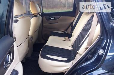 Внедорожник / Кроссовер Nissan Rogue 2016 в 