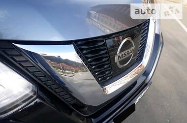 Позашляховик / Кросовер Nissan Rogue 2017 в 