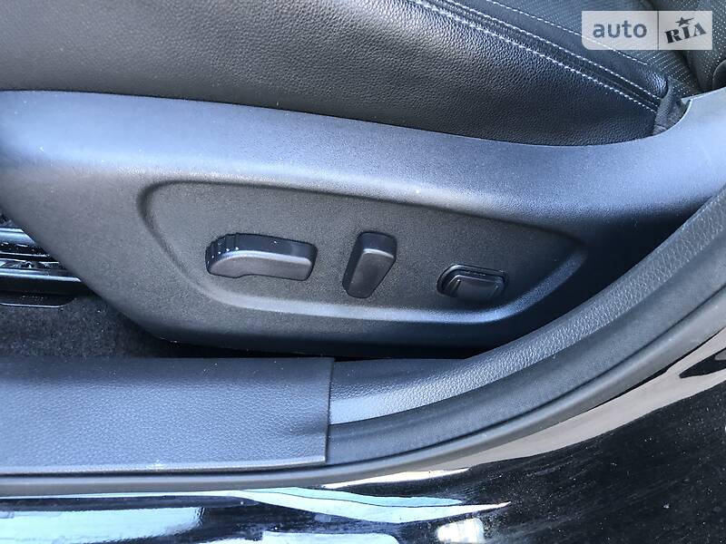 Позашляховик / Кросовер Nissan Rogue 2017 в Києві