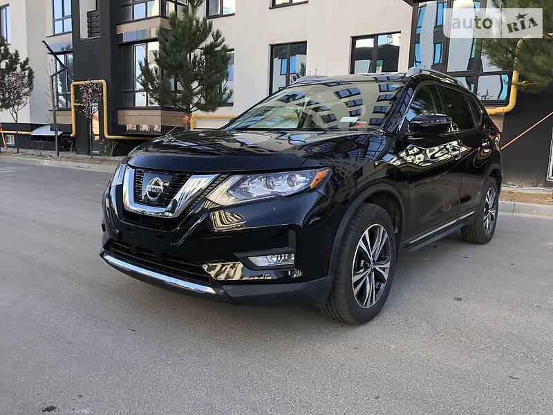 Позашляховик / Кросовер Nissan Rogue 2017 в Києві