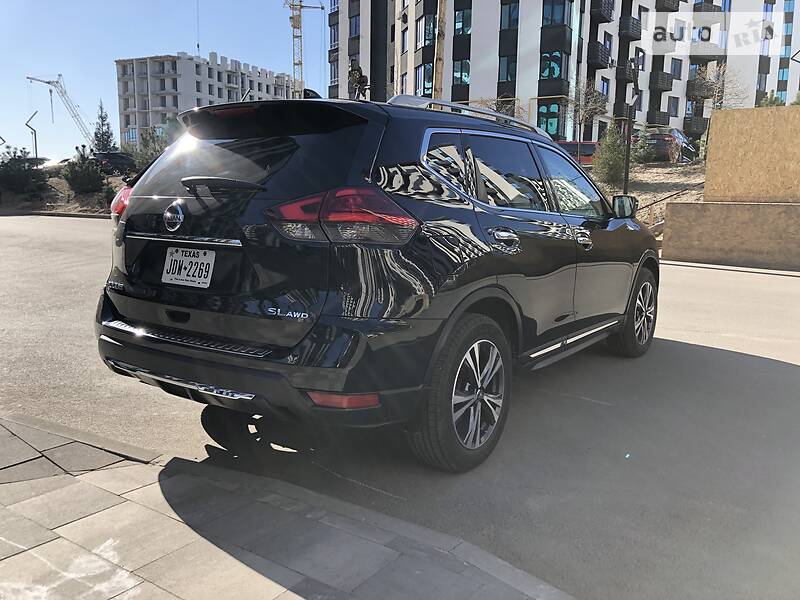 Позашляховик / Кросовер Nissan Rogue 2017 в Києві