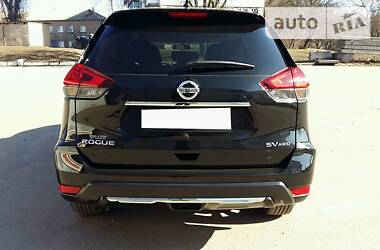 Позашляховик / Кросовер Nissan Rogue 2017 в 