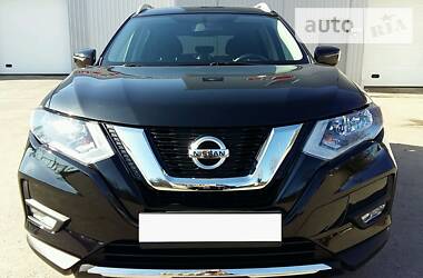 Позашляховик / Кросовер Nissan Rogue 2017 в 