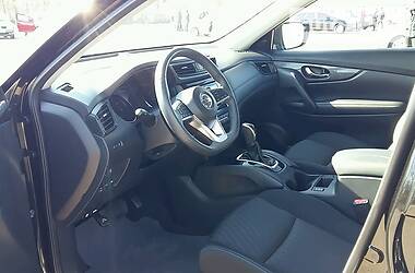 Позашляховик / Кросовер Nissan Rogue 2017 в 