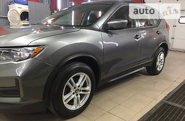 Позашляховик / Кросовер Nissan Rogue 2017 в 