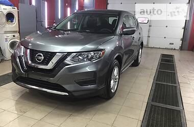 Позашляховик / Кросовер Nissan Rogue 2017 в 