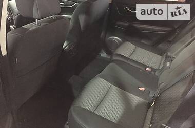 Позашляховик / Кросовер Nissan Rogue 2017 в 