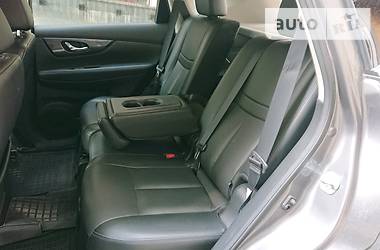 Позашляховик / Кросовер Nissan Rogue 2015 в 