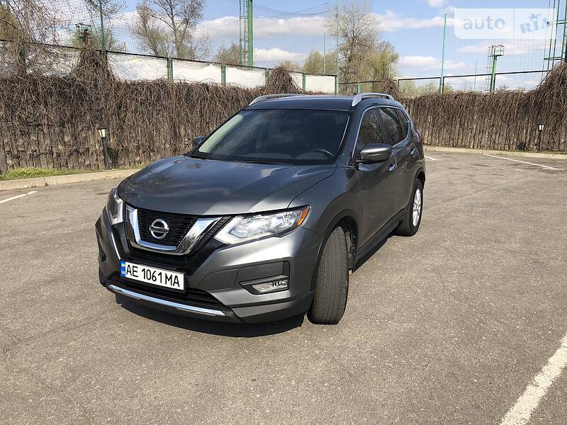 Позашляховик / Кросовер Nissan Rogue 2017 в Дніпрі