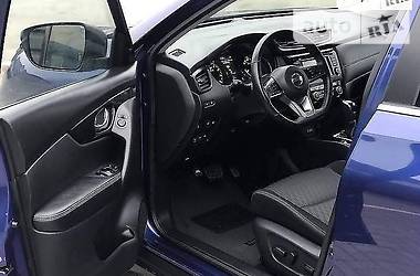 Позашляховик / Кросовер Nissan Rogue 2017 в 