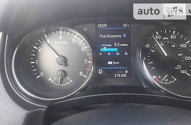 Позашляховик / Кросовер Nissan Rogue 2017 в 