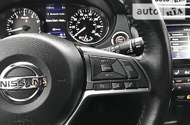 Позашляховик / Кросовер Nissan Rogue 2017 в 