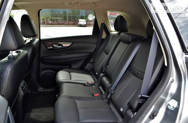 Позашляховик / Кросовер Nissan Rogue 2017 в Харкові