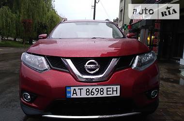 Позашляховик / Кросовер Nissan Rogue 2014 в 