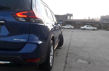 Позашляховик / Кросовер Nissan Rogue 2017 в 