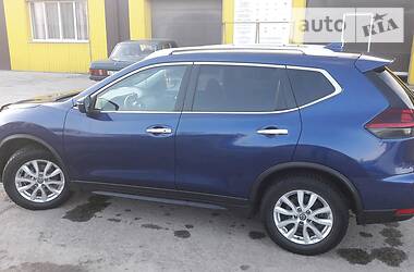 Позашляховик / Кросовер Nissan Rogue 2017 в 