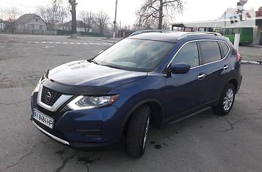 Позашляховик / Кросовер Nissan Rogue 2017 в 