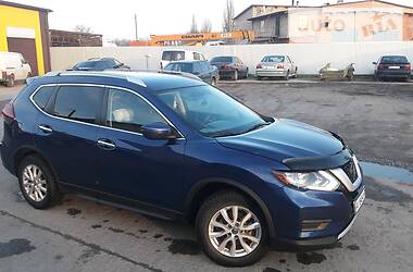 Позашляховик / Кросовер Nissan Rogue 2017 в 