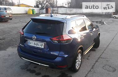 Позашляховик / Кросовер Nissan Rogue 2017 в 