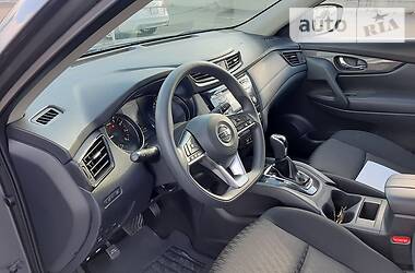 Позашляховик / Кросовер Nissan Rogue 2016 в 