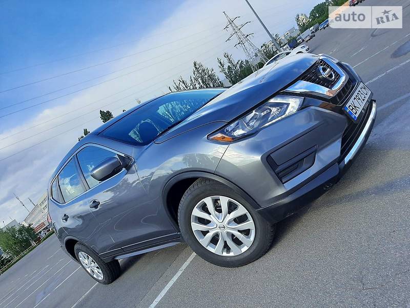 Позашляховик / Кросовер Nissan Rogue 2016 в 