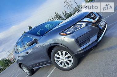 Позашляховик / Кросовер Nissan Rogue 2016 в 