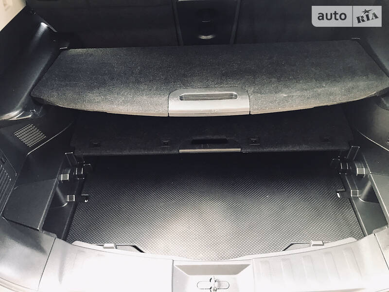 Позашляховик / Кросовер Nissan Rogue 2015 в Луцьку